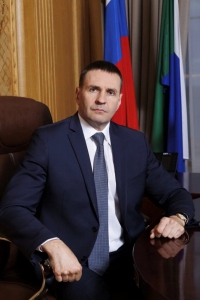 Митрополит Артемий поздравил с днем рождения губернатора Дмитрия Демешина