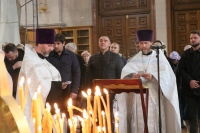 В Троицкую родительскую субботу в храмах Хабаровской епархии совершили поминовение усопших