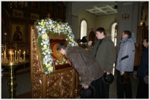 Встреча иконы с частицей мощей cвт. Николая Чудотворца в Хабаровске ( 21 января 2010 года )