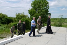 Посещение Большого Уссурийского острова группой по подготовке встречи мощей св.благоверного князя Александра Невского. 15 июня 2011г.