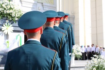 Праздник семьи, любви и верности в Хабаровске.  Венчание супружеских пар архиепископом Хабаровским и Приамурским Игнатием. 17 июля 2011г.