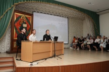 Встреча архиепископа Хабаровского и Приамурского Игнатия с прихожанами хабаровских храмов в стенах ХДС, посвящённая поездке на Святую Гору Афон. 24 августа 2011г.