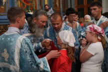 Божественная Литургия в Градо-Хабаровском соборе Успения Божией Матери. 28 августа 2011г.
