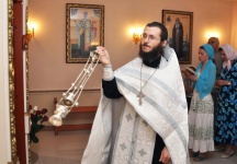 Молебен пред иконой Пресвятой Богородицы «Всецарица»,  пятилетие храма, расположенного на территории  онкологического центра. 31 августа 2011