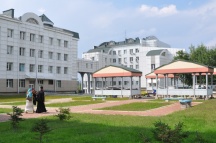Молебен пред иконой Пресвятой Богородицы «Всецарица»,  пятилетие храма, расположенного на территории  онкологического центра. 31 августа 2011