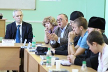 Седьмой круглый стол в Дальневосточной академии государственной службы на тему "Ценности русской культуры в преломлении управленческой науки"